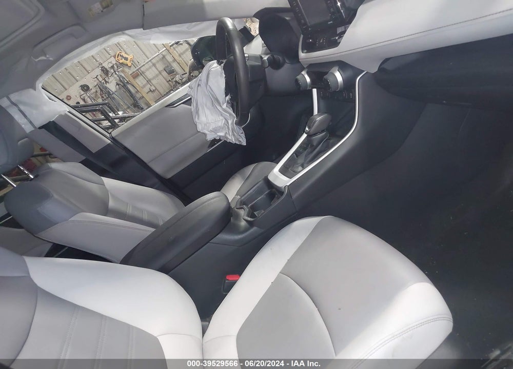 2021 TOYOTA RAV4 VIN: 2T3A1RFV8MW239418