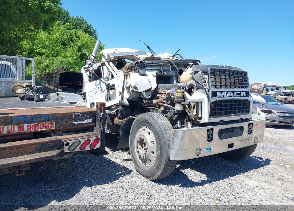2020 MACK PINNACLE VIN: 1M1PN4GY3LM007007