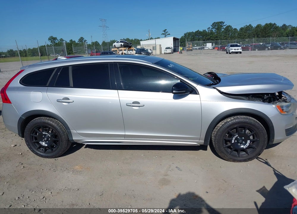 2015 VOLVO V60 CROSS COUNTRY T5 VIN: YV4612HKXF1000516