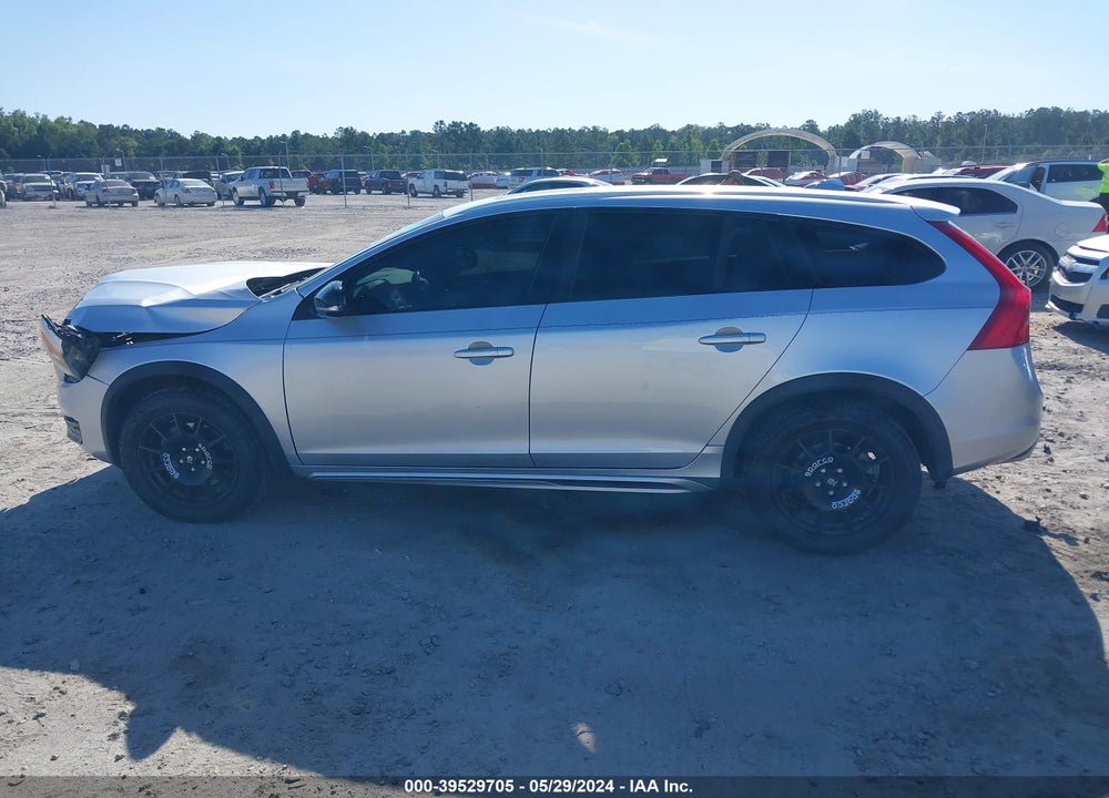 2015 VOLVO V60 CROSS COUNTRY T5 VIN: YV4612HKXF1000516