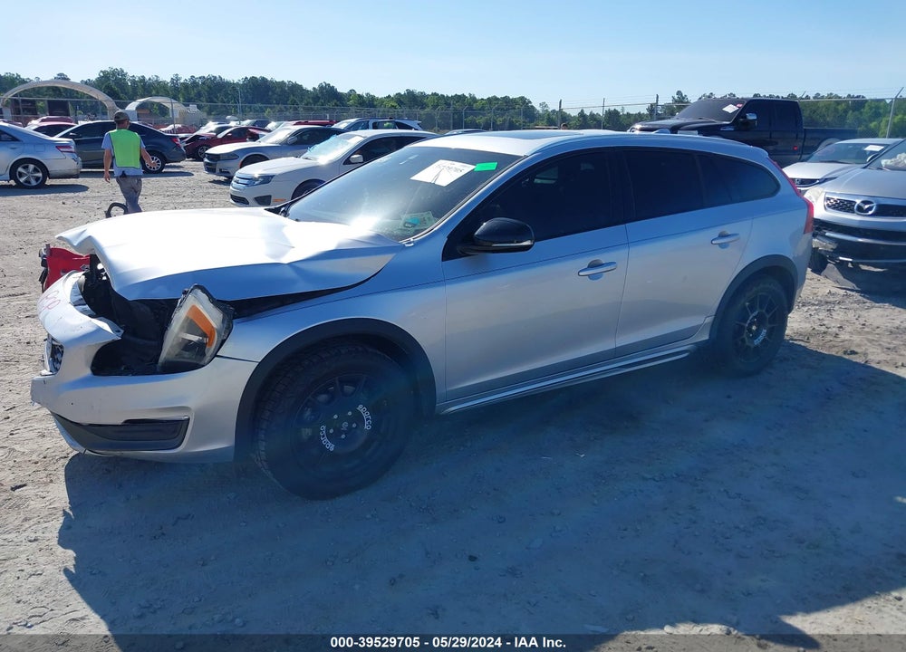 2015 VOLVO V60 CROSS COUNTRY T5 VIN: YV4612HKXF1000516