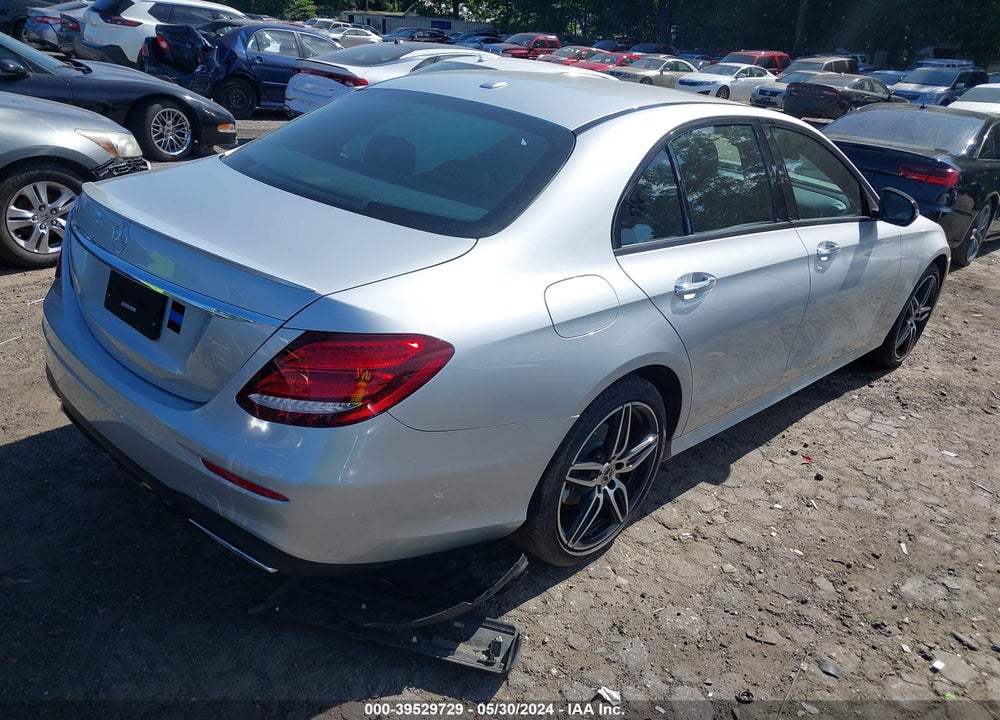2019 MERCEDES-BENZ E 300 VIN: WDDZF4JB4KA527782