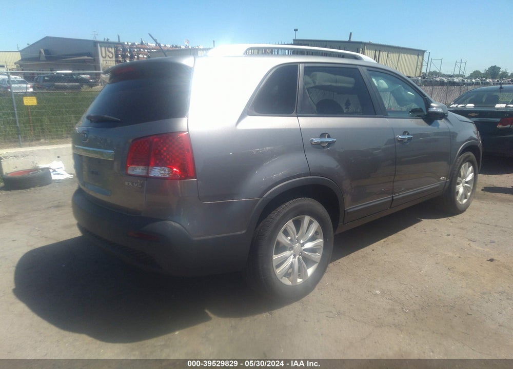 2011 KIA SORENTO EX V6 VIN: 5XYKUDA27BG150818