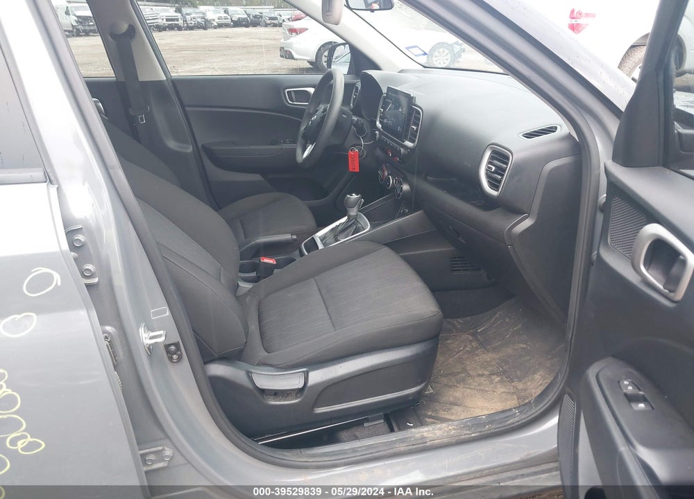 2022 HYUNDAI VENUE SE VIN: KMHRB8A31NU208151
