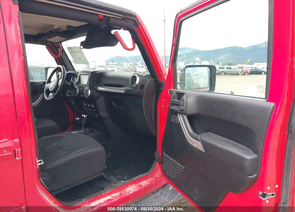 2018 JEEP WRANGLER JK UNLIMITED SAHARA VIN: 1C4HJWEG3JL893970
