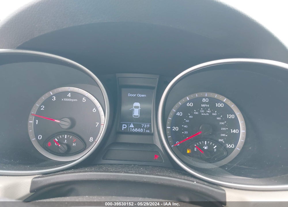2016 HYUNDAI SANTA FE SE VIN: KM8SMDHF2GU134021