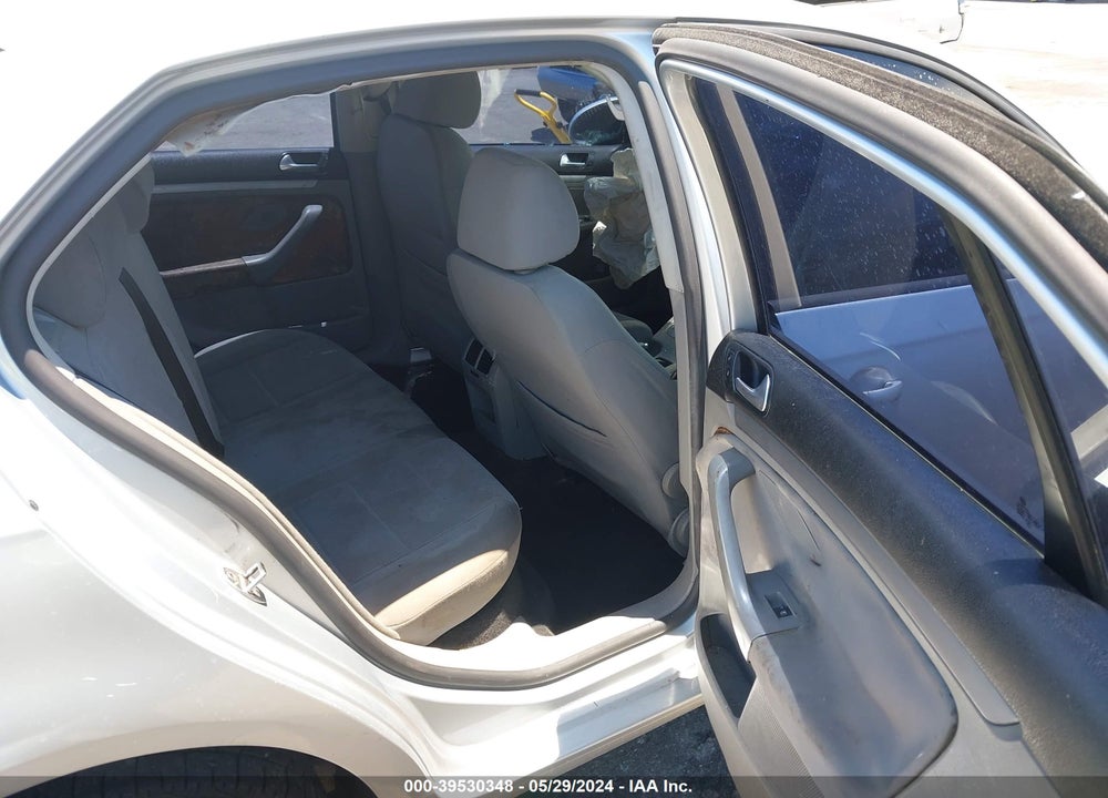 2008 VOLKSWAGEN JETTA S VIN: 3VWJM71K08M090970