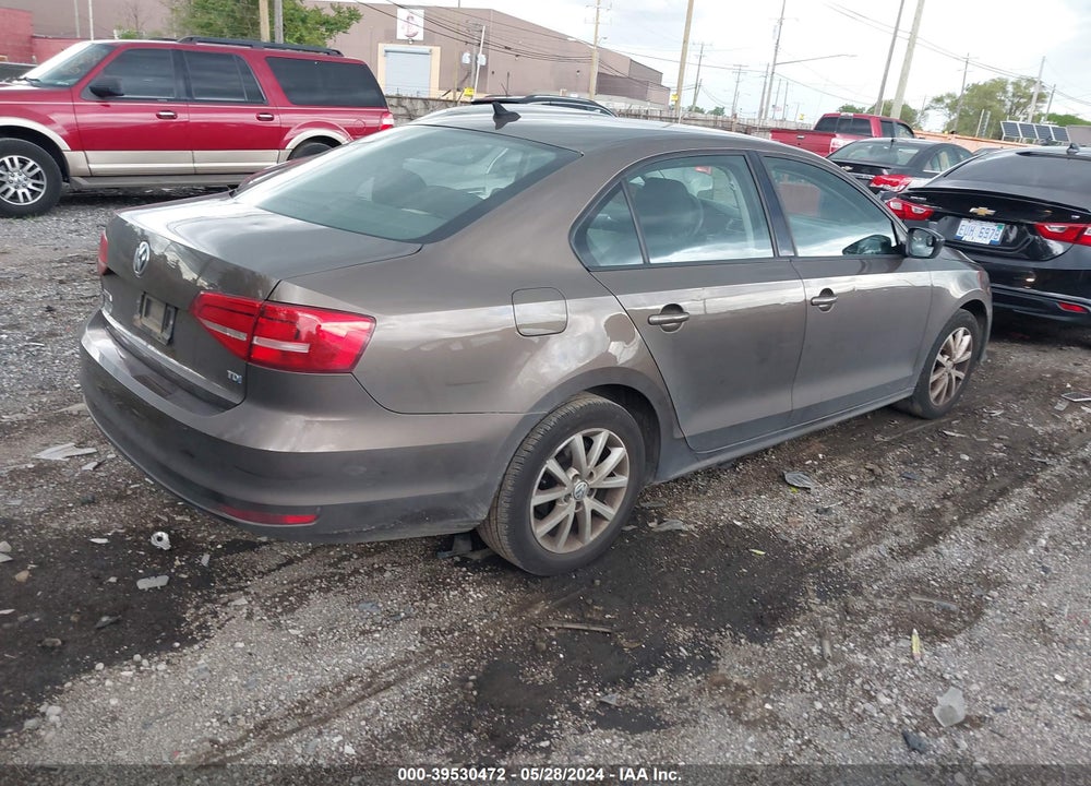 2015 VOLKSWAGEN JETTA 2.0L TDI S VIN: 3VWLA7AJ8FM325184