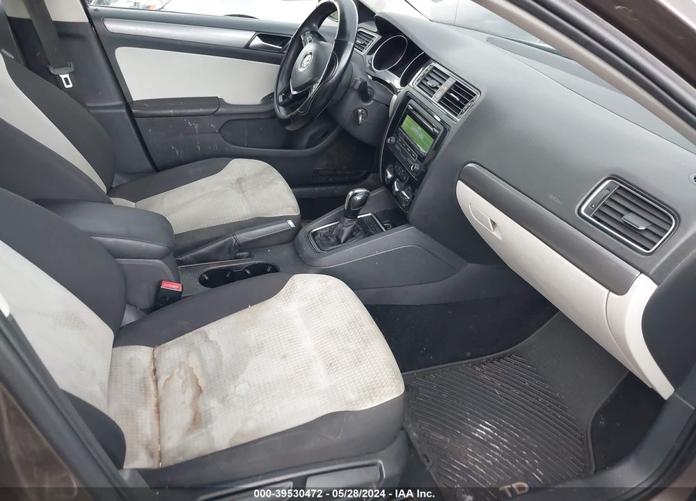 2015 VOLKSWAGEN JETTA 2.0L TDI S VIN: 3VWLA7AJ8FM325184