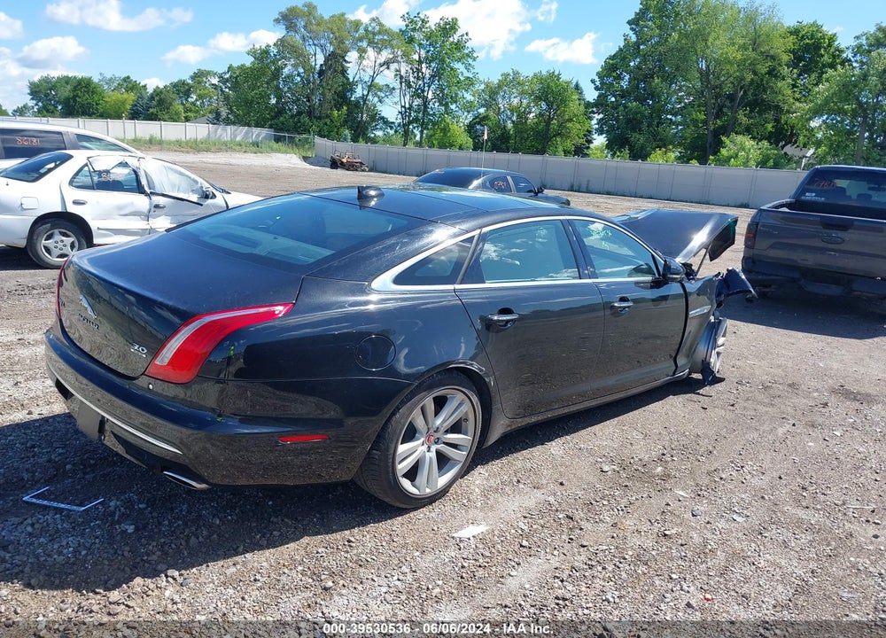 2016 JAGUAR XJ XJL PORTFOLIO VIN: SAJWJ2GD2G8W02178
