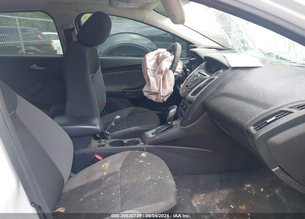 2014 FORD FOCUS SE VIN: 1FADP3K25EL163509