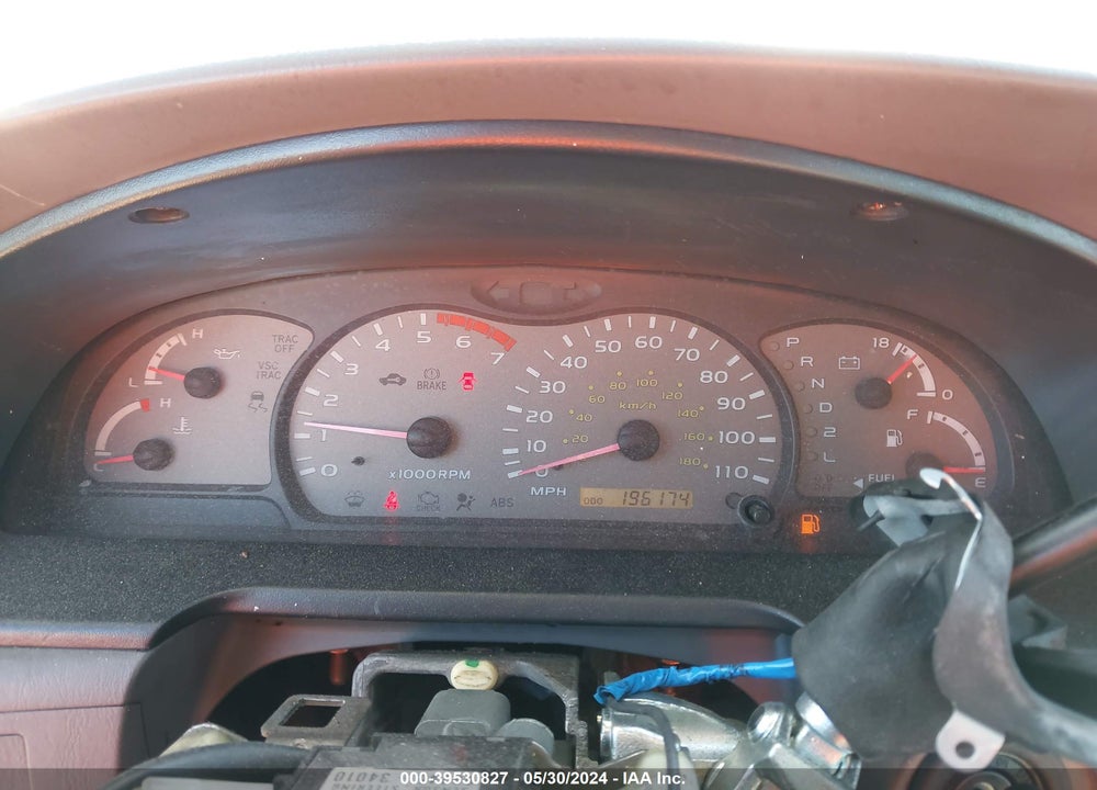 2003 TOYOTA SEQUOIA LIMITED V8 VIN: 5TDZT38A53S194085