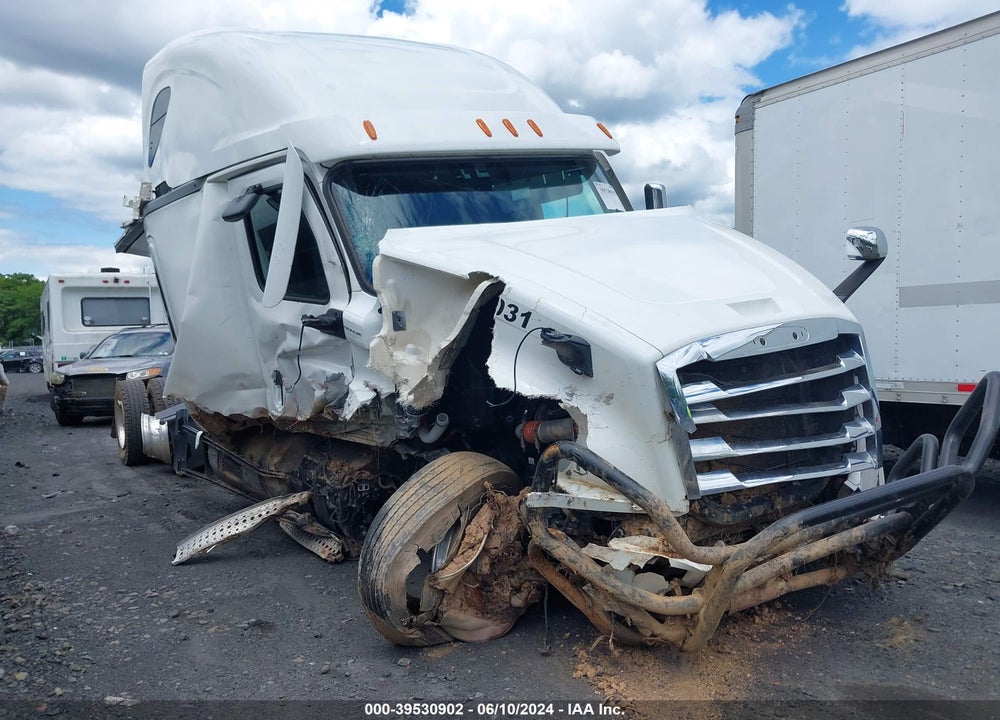 2023 FREIGHTLINER NEW CASCADIA 126 VIN: 3AKJHHDR5PSUM0998
