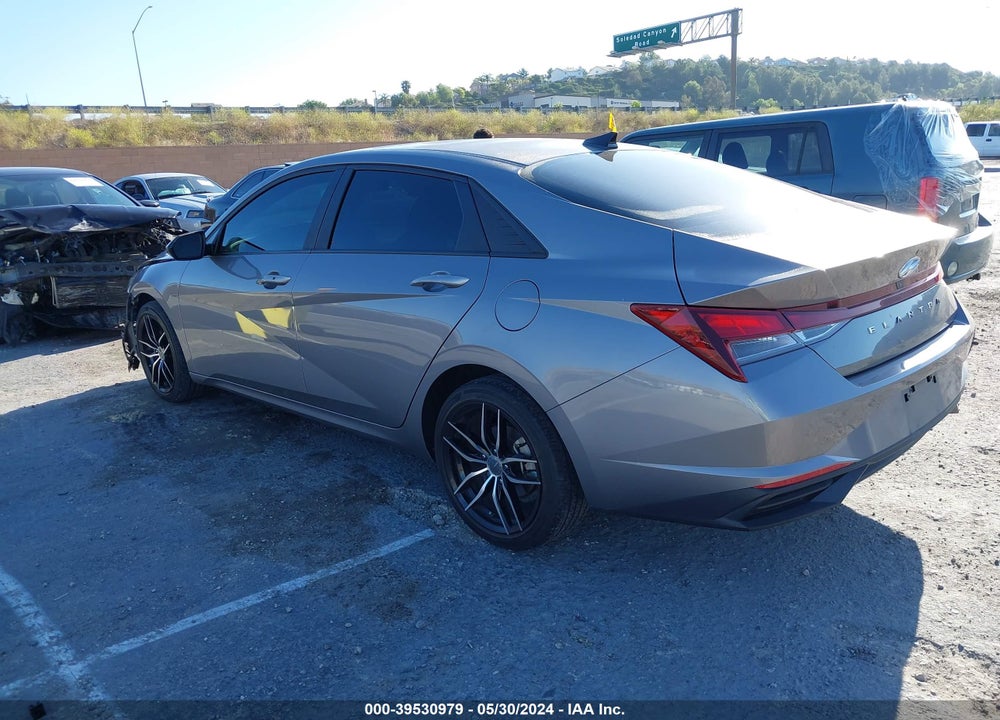 2021 HYUNDAI ELANTRA SEL VIN: KMHLM4AG0MU210015