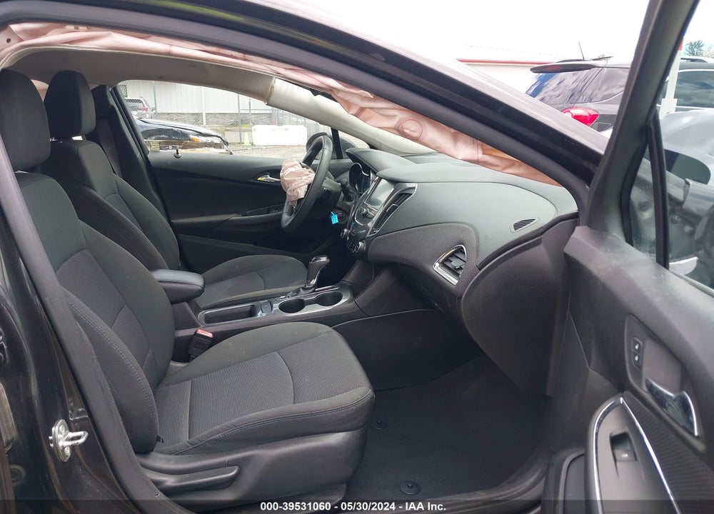 2017 CHEVROLET CRUZE LT AUTO VIN: 1G1BE5SM0H7102952