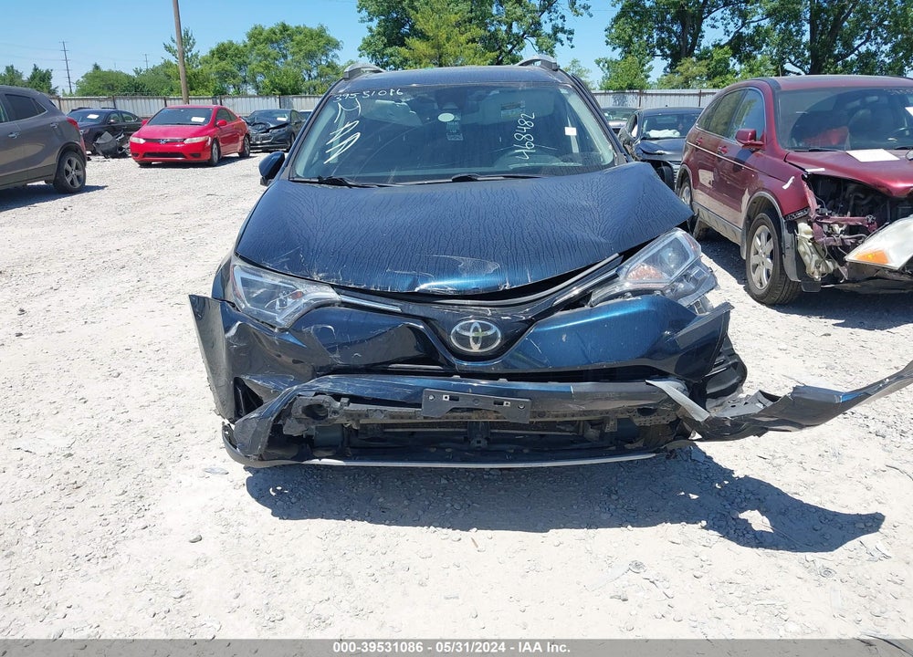 2018 TOYOTA RAV4 XLE VIN: 2T3WFREV5JW468482