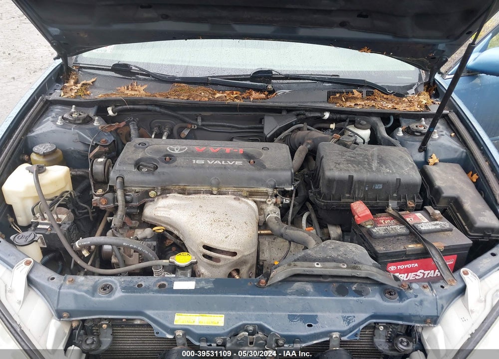 2004 TOYOTA CAMRY LE VIN: 4T1BE32K74U924990