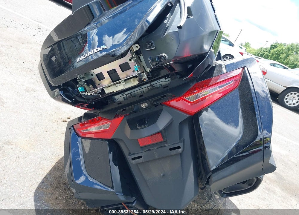 2019 HONDA GL1800 B VIN: JH2SC7947KK100089