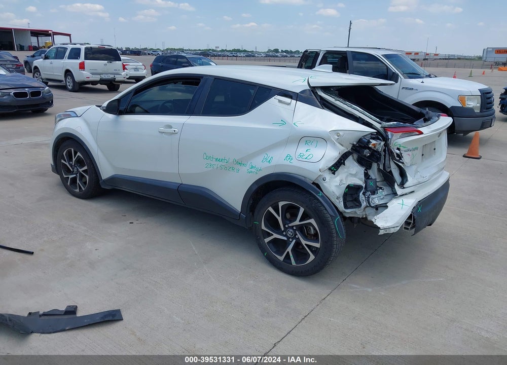 2019 TOYOTA C-HR XLE VIN: JTNKHMBXXK1028741