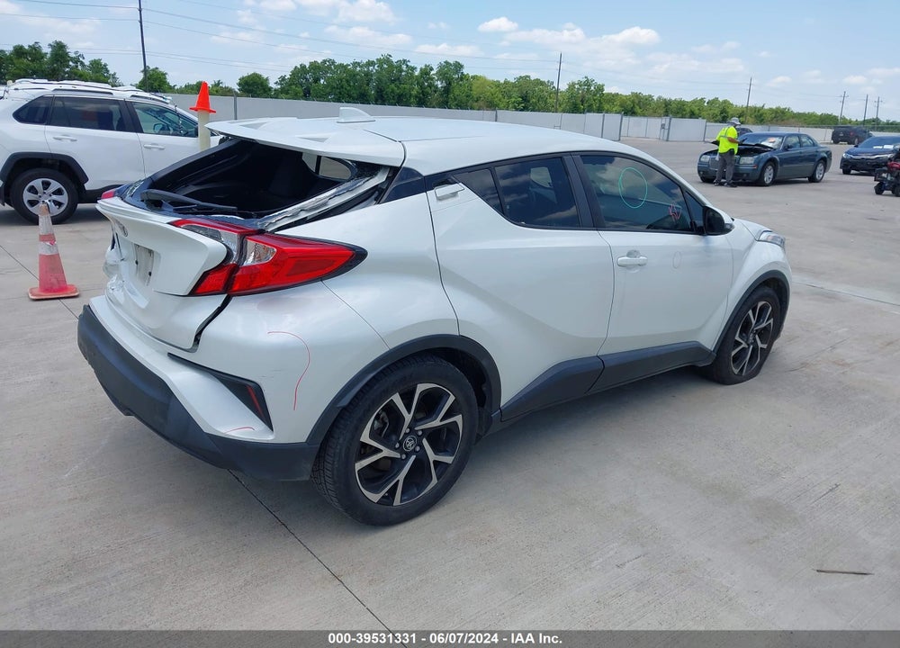 2019 TOYOTA C-HR XLE VIN: JTNKHMBXXK1028741