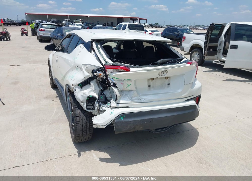 2019 TOYOTA C-HR XLE VIN: JTNKHMBXXK1028741