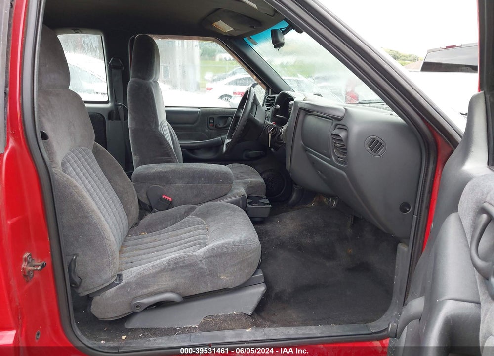 2001 CHEVROLET S-10 LS VIN: 1GCDT19W51K152514