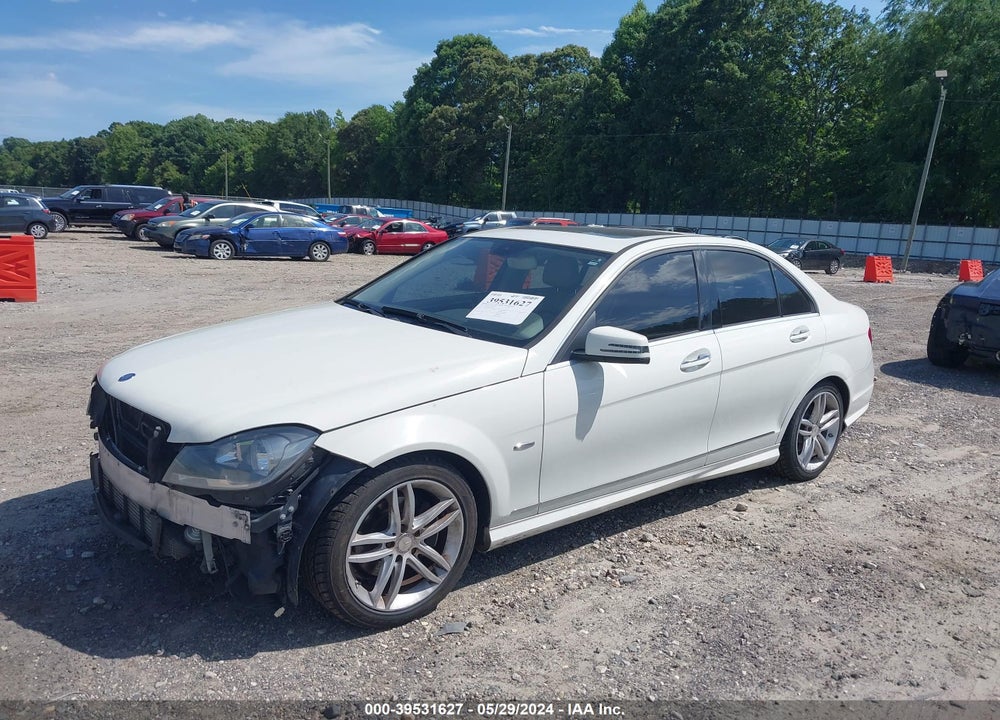 2012 MERCEDES-BENZ C 250 LUXURY/SPORT VIN: WDDGF4HB9CR201069