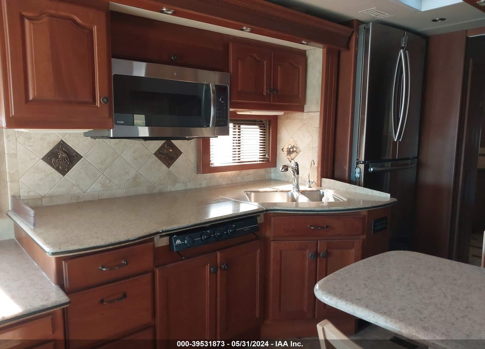 2006 COUNTRY COACH MOTORHOME ALLURE VIN: 4U7A8DY1461105262