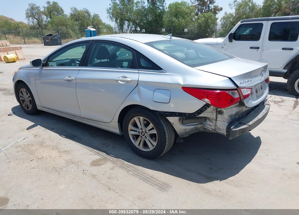 2013 HYUNDAI SONATA GLS VIN: 5NPEB4AC4DH622240
