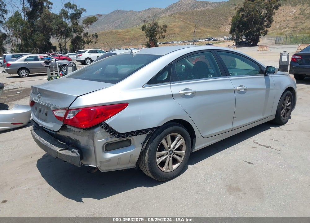 2013 HYUNDAI SONATA GLS VIN: 5NPEB4AC4DH622240