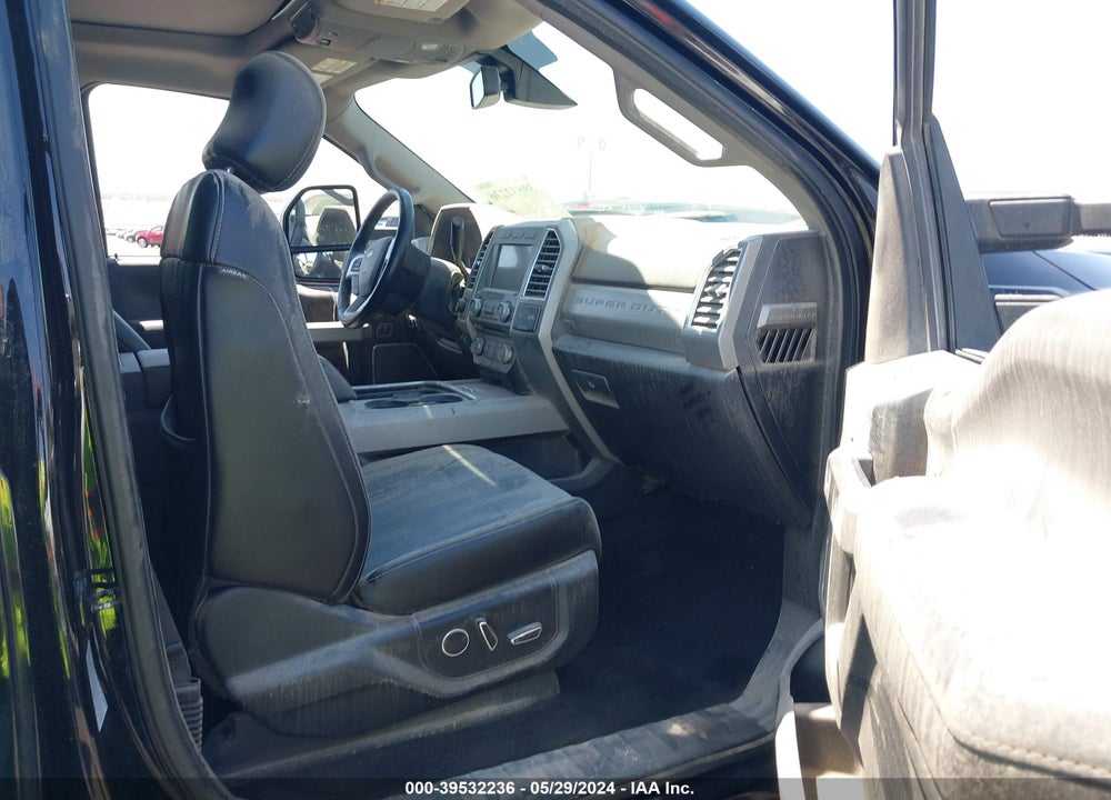 2017 FORD F 350 VIN: 1FT8W3BT8HED92623