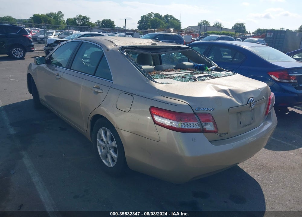 2011 TOYOTA CAMRY LE VIN: 4T1BF3EK9BU644199