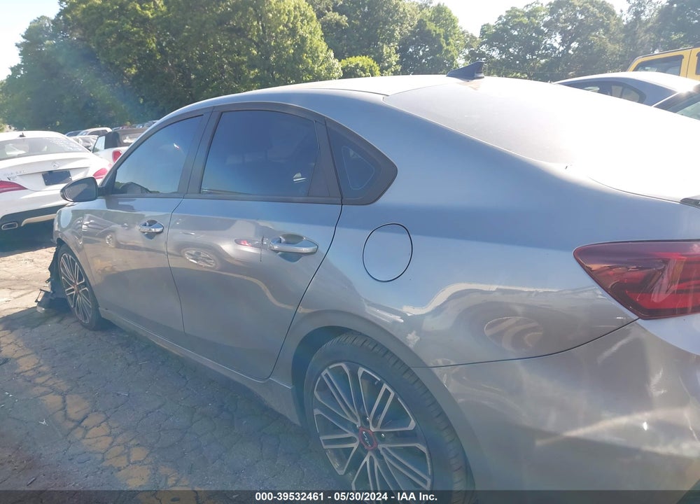 2022 KIA FORTE GT VIN: 3KPF44AC6NE458235