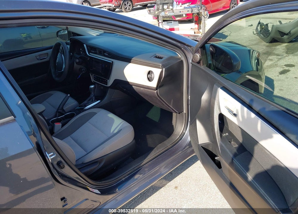 2019 TOYOTA COROLLA LE VIN: 2T1BURHE9KC209862