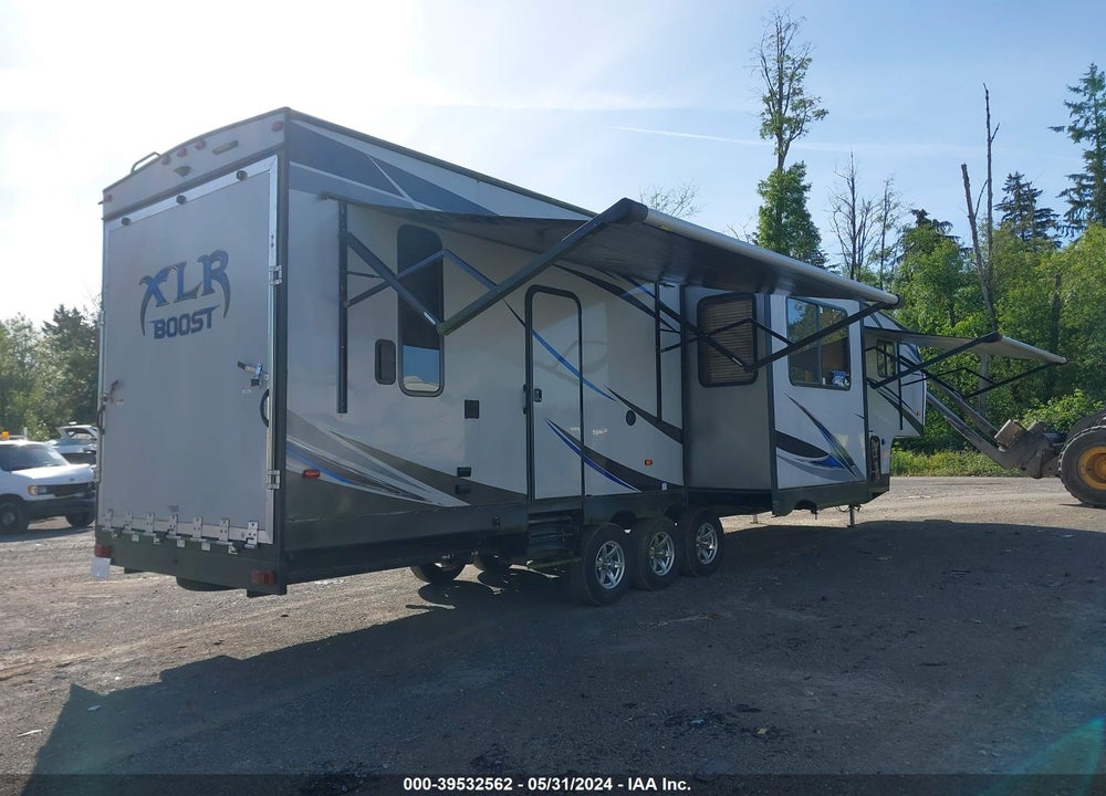 2018 XLR BY FOREST RIVER BOOST TOY HAULER SER VIN: 5ZT3XL2F0J1011098