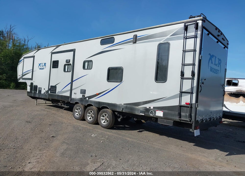 2018 XLR BY FOREST RIVER BOOST TOY HAULER SER VIN: 5ZT3XL2F0J1011098
