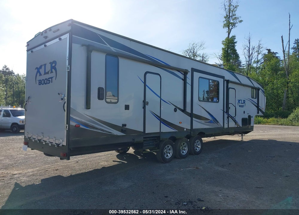 2018 XLR BY FOREST RIVER BOOST TOY HAULER SER VIN: 5ZT3XL2F0J1011098