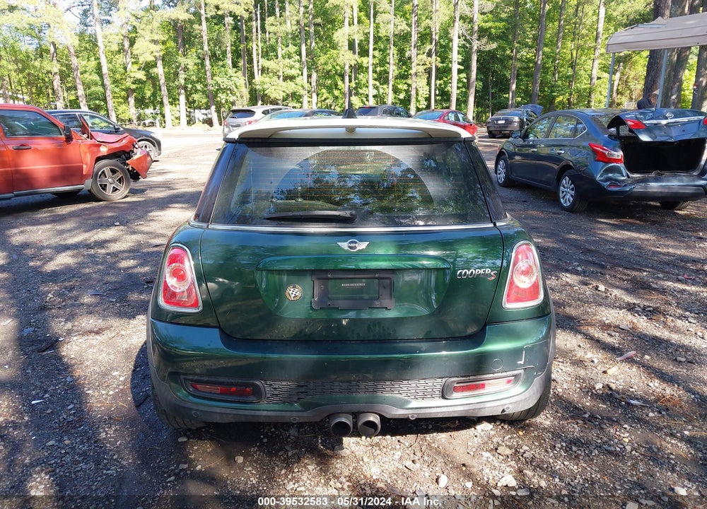 2012 MINI COOPER S VIN: WMWSV3C57CT385348