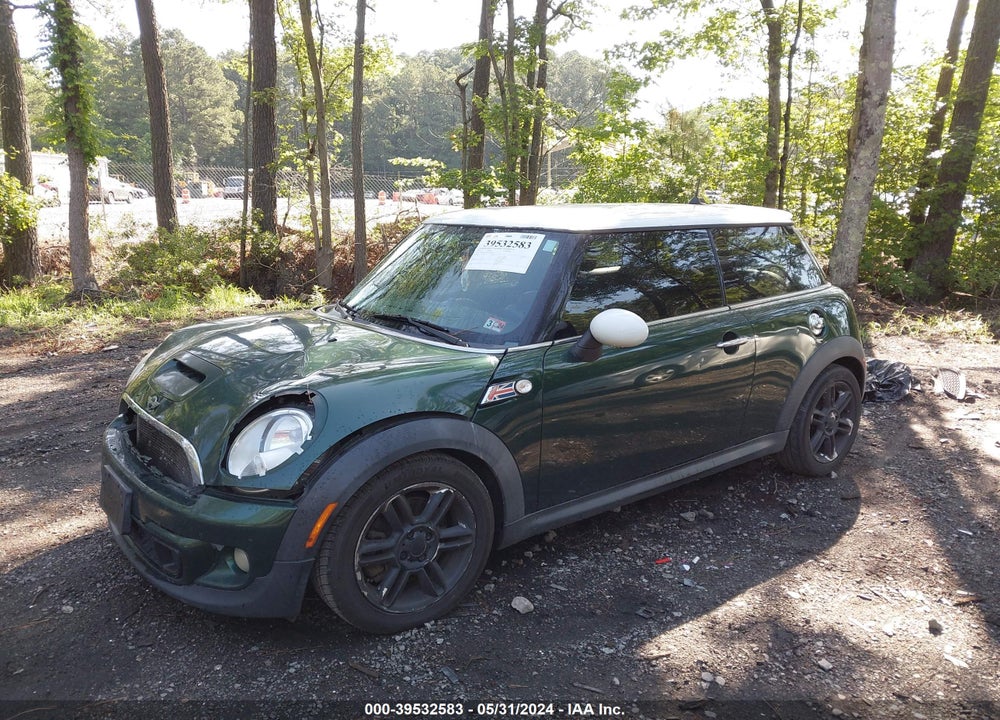 2012 MINI COOPER S VIN: WMWSV3C57CT385348
