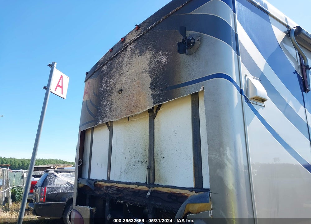 2004 COUNTRY COACH MOTORHOME INTRIGUE VIN: 4U7B8DY1441103996