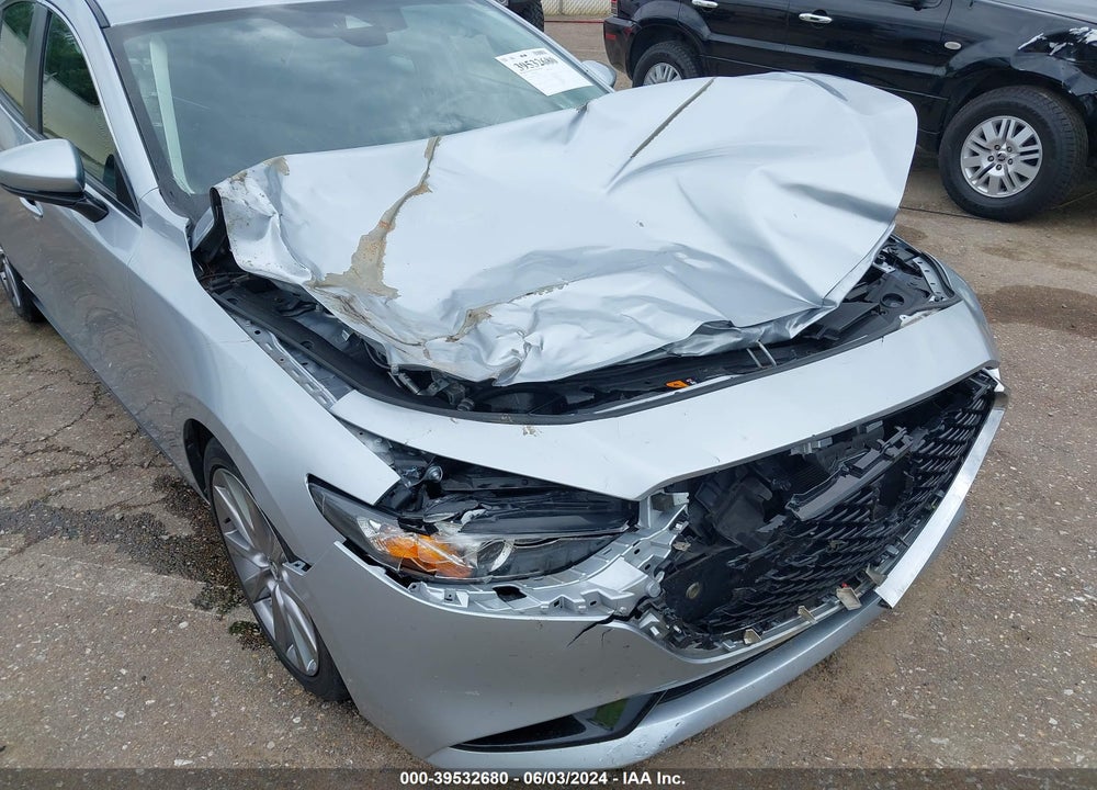 2020 MAZDA 3 PREFERRED PACKAGE VIN: JM1BPADL2L1170423