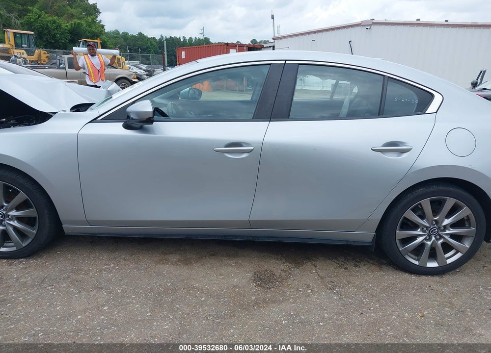 2020 MAZDA 3 PREFERRED PACKAGE VIN: JM1BPADL2L1170423