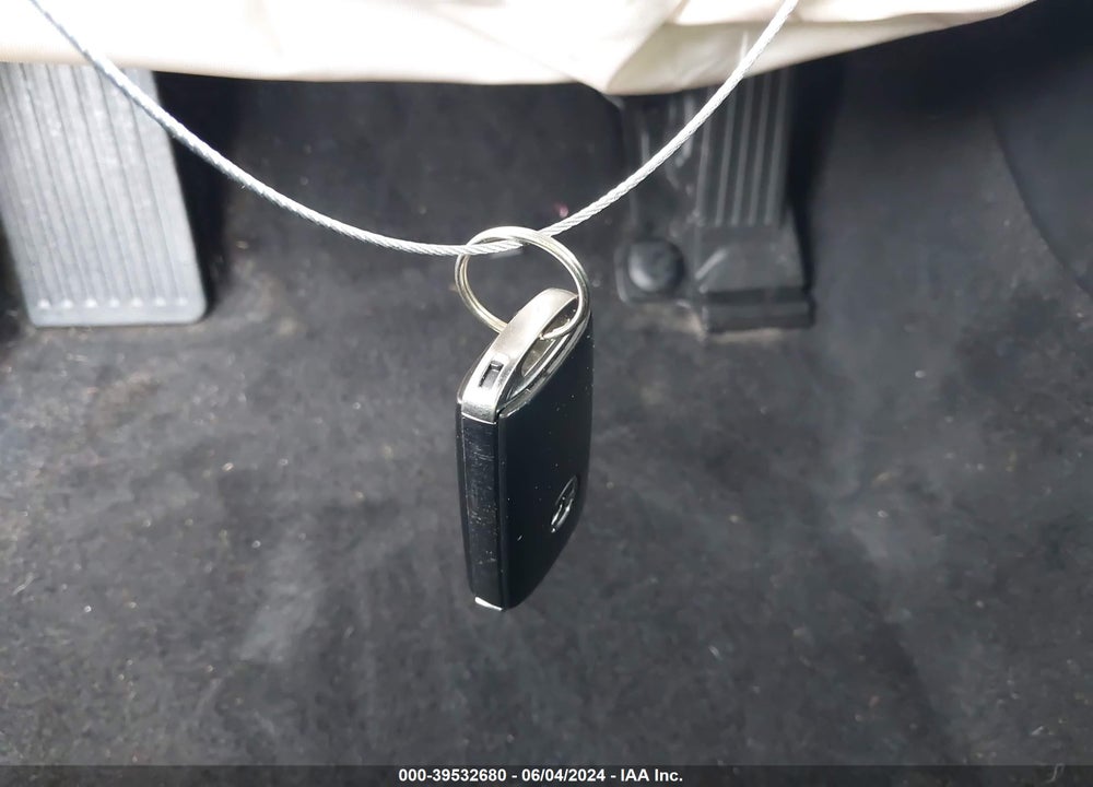 2020 MAZDA 3 PREFERRED PACKAGE VIN: JM1BPADL2L1170423