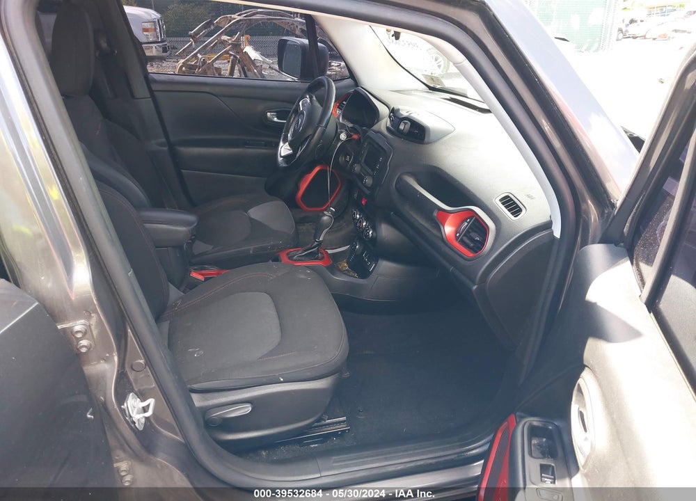 2016 JEEP RENEGADE TRAILHAWK VIN: ZACCJBCTXGPD98382