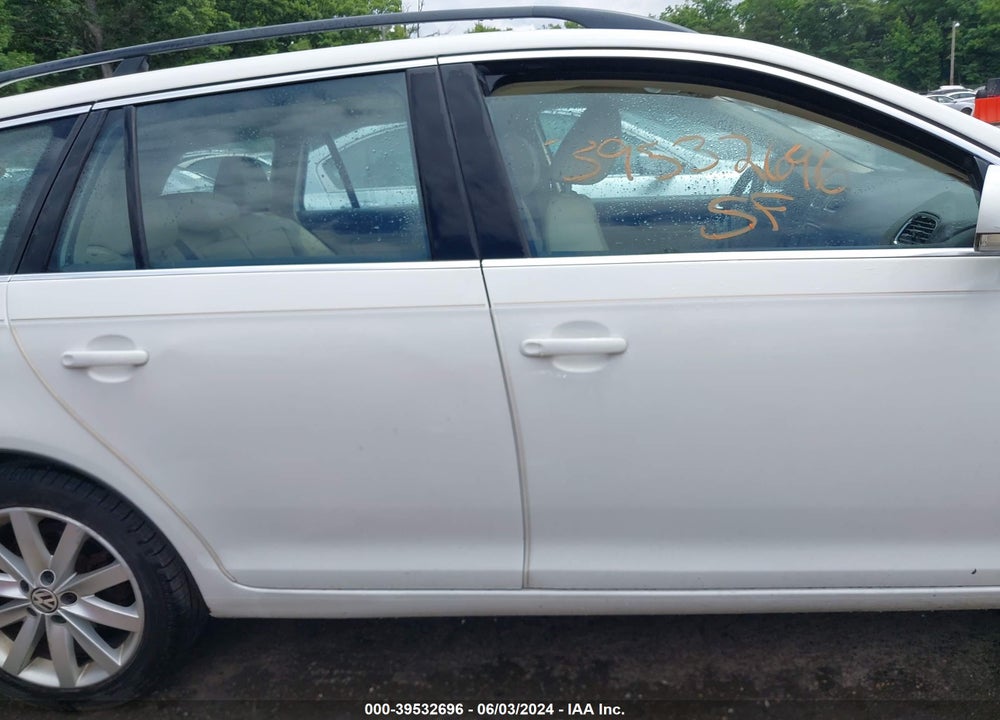 2013 VOLKSWAGEN JETTA SPORTWAGEN 2.0L TDI VIN: 3VWPL7AJ9DM630489