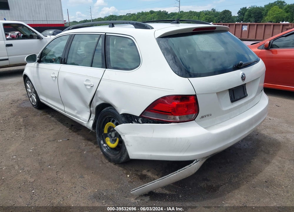 2013 VOLKSWAGEN JETTA SPORTWAGEN 2.0L TDI VIN: 3VWPL7AJ9DM630489