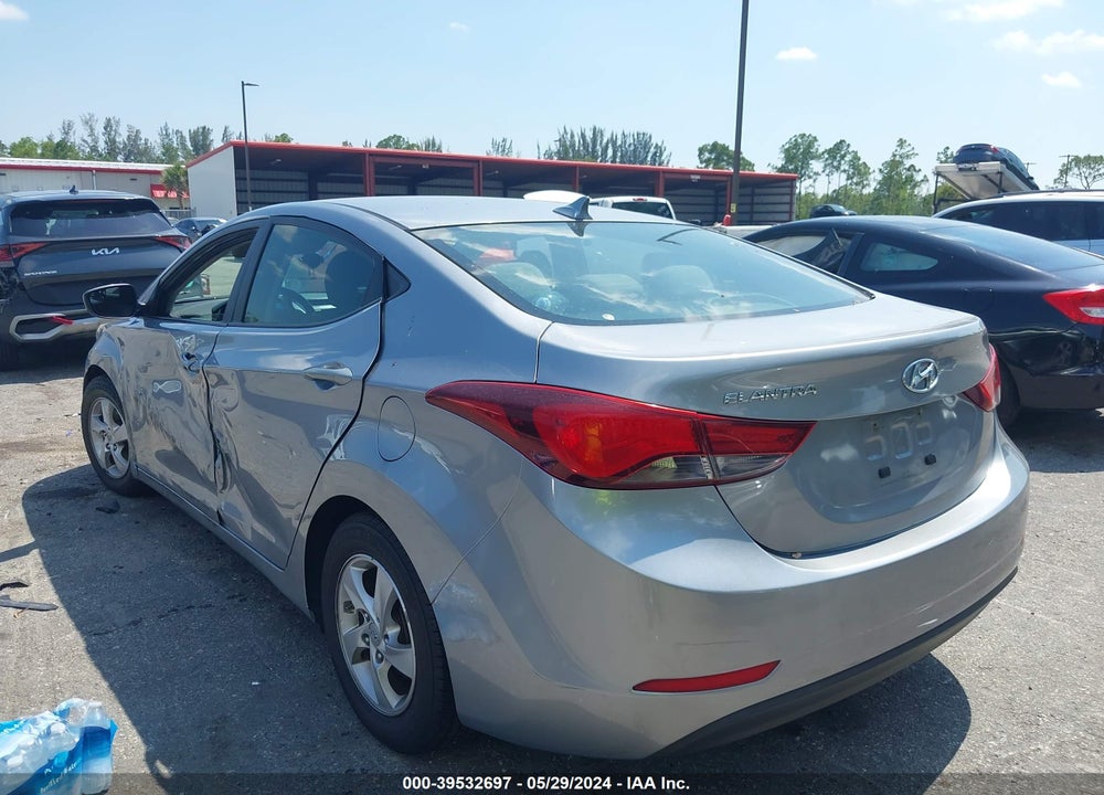 2015 HYUNDAI ELANTRA SE VIN: 5NPDH4AE8FH559335