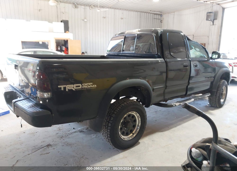 2001 TOYOTA TUNDRA SR5 V8 VIN: 5TBBT44141S208903