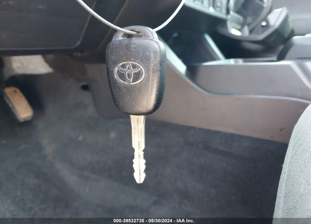 2021 TOYOTA TACOMA SR VIN: 3TYAX5GN7MT021062