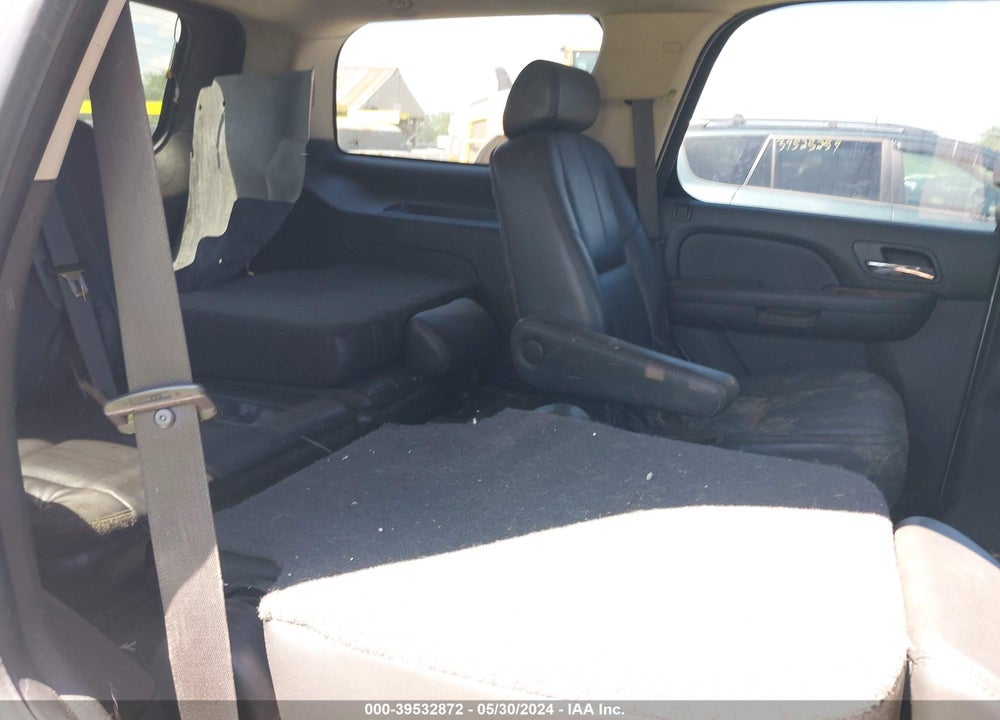 2008 CHEVROLET TAHOE LT VIN: 1GNFK13078J205530